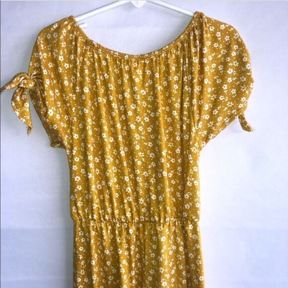 Kid's Heart & Arrow Mustard Yellow Floral Print Jumpsuit - Picture 9 of 9